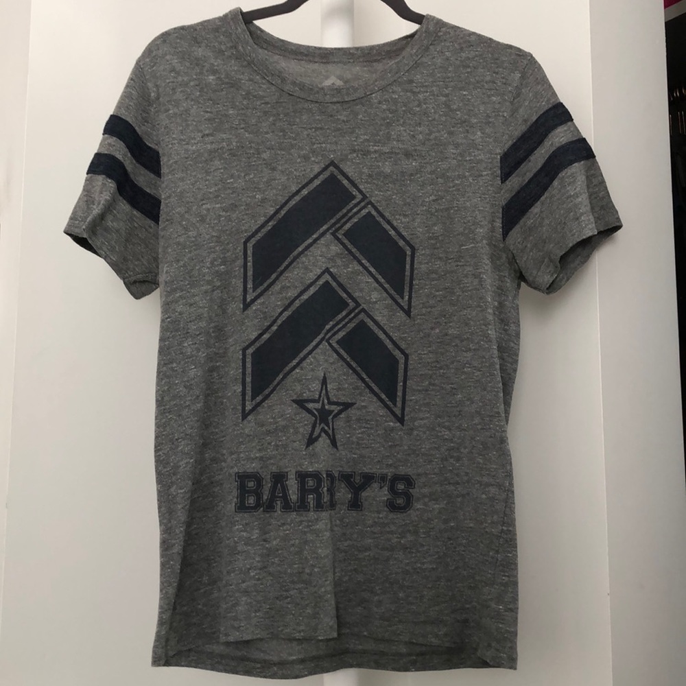 Barry’s bootcamp workout T-shirt size Medium